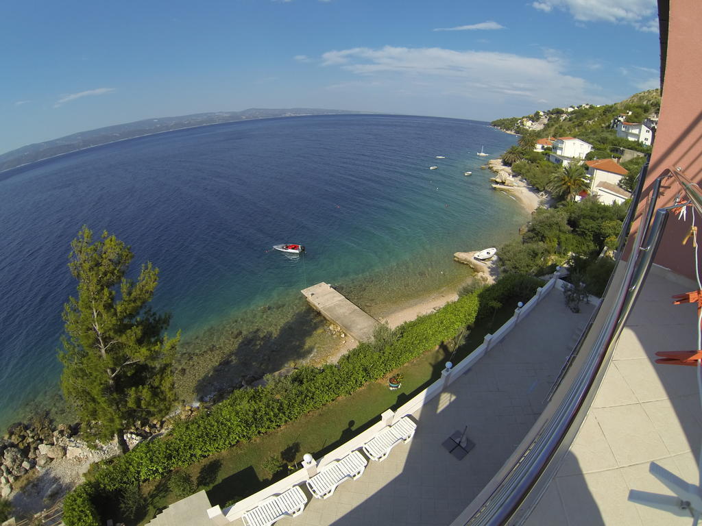 Apartments Villa Amalia Omiš Esterno foto